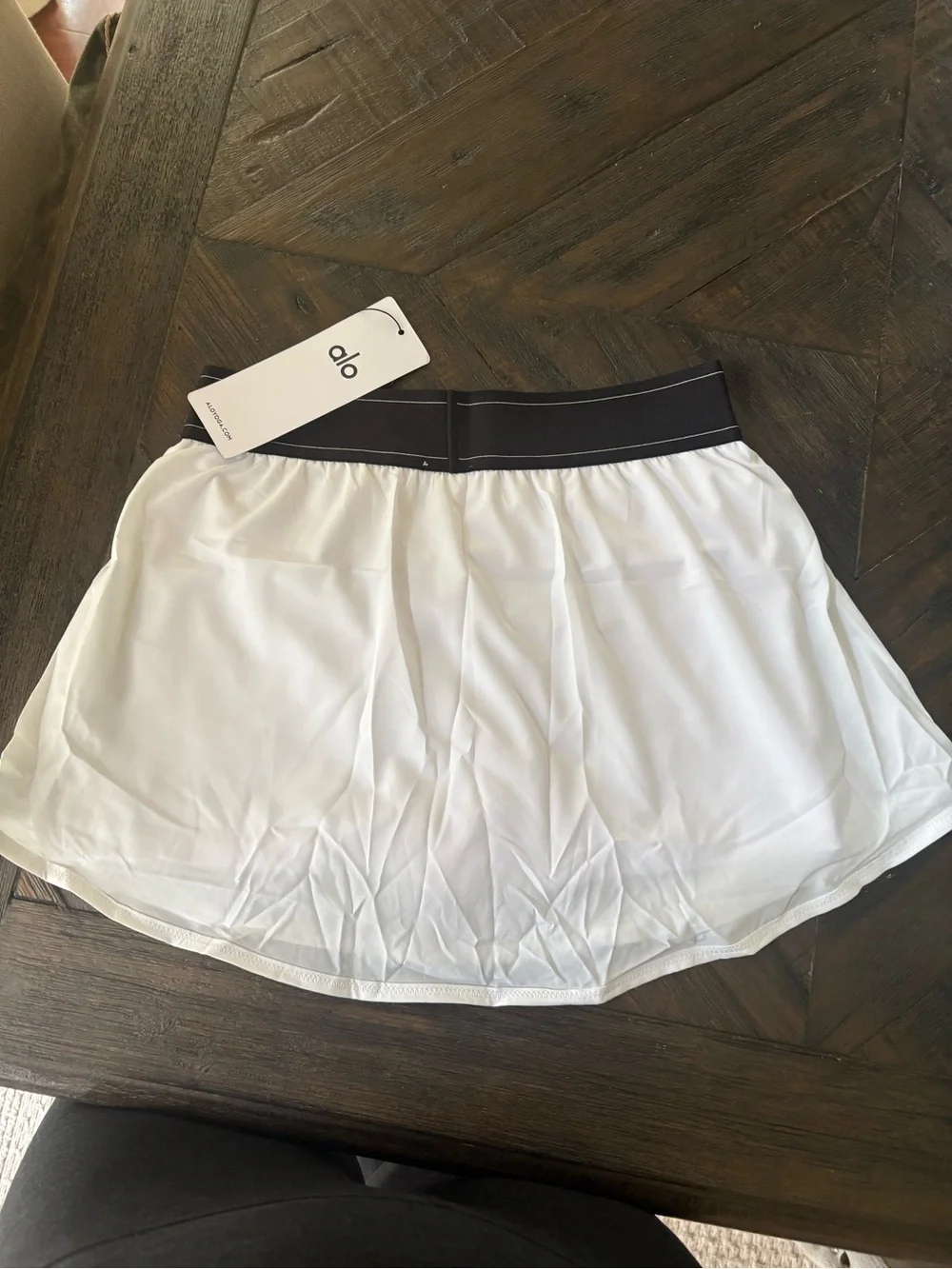 ALO Yoga sleek white
